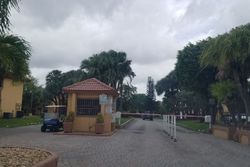 Pre-foreclosure in  NW 7TH ST  Miami, FL 33172