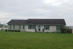 Pre-foreclosure Listing in MIDSTATE RD FELTON, DE 19943