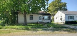 Pre-foreclosure in  DAVISON ST Joliet, IL 60433