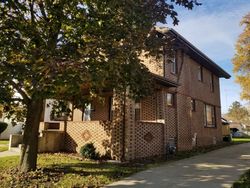 Pre-foreclosure Listing in S LOCUST AVE FREEPORT, IL 61032