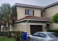 Pre-foreclosure in  NE 47TH PL Pompano Beach, FL 33064