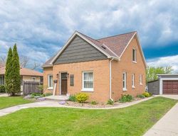 Pre-foreclosure in  ROOSEVELT DR West Bend, WI 53090