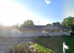 Pre-foreclosure in  TRUE LN Green Bay, WI 54304