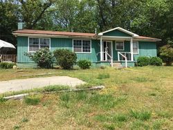 Pre-foreclosure Listing in NEW TOWN RD LAVONIA, GA 30553