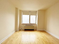 Pre-foreclosure in  2ND AVE B New York, NY 10128