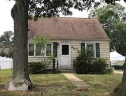 Pre-foreclosure in  N FULTON AVE Lindenhurst, NY 11757