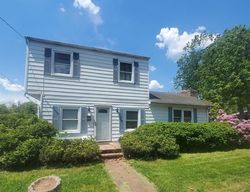 Pre-foreclosure in  BROOKSIDE RD Spotswood, NJ 08884