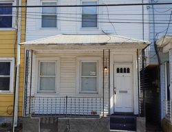 Pre-foreclosure Listing in LAWRENCE ST BURLINGTON, NJ 08016