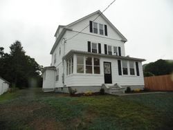 Pre-foreclosure Listing in CORRIGAN AVE MERIDEN, CT 06451