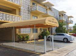 Pre-foreclosure in  VENICE PARK DR APT A18 Miami, FL 33181