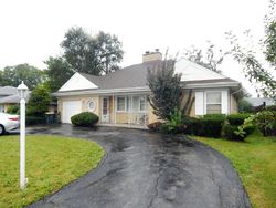 Pre-foreclosure Listing in S CUMBERLAND AVE PARK RIDGE, IL 60068