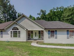 Pre-foreclosure in  ARNOLDTOWN RD Louisville, KY 40214