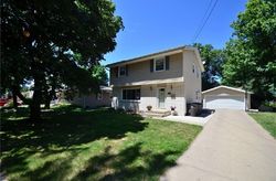 Pre-foreclosure Listing in FLEETWOOD DR DES MOINES, IA 50315