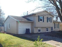 Pre-foreclosure Listing in BOYD ST DES MOINES, IA 50317