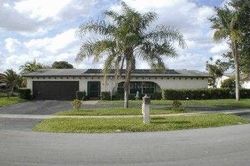 Pre-foreclosure in  NW 5TH ST Hollywood, FL 33024
