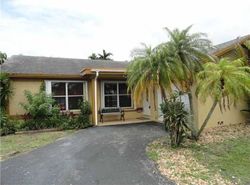 Pre-foreclosure in  NW 4TH ST Hollywood, FL 33024