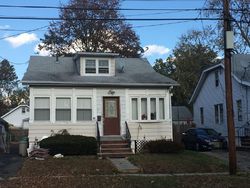 Pre-foreclosure Listing in W LINCOLN AVE RAHWAY, NJ 07065