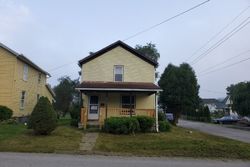 Pre-foreclosure in  EGBERT ST Franklin, PA 16323