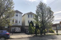 Pre-foreclosure in  FABYAN PL Newark, NJ 07112