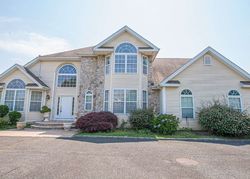 Pre-foreclosure in  ARBORVITAE LN Miller Place, NY 11764