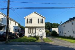 Pre-foreclosure in  FOOTE AVE Duryea, PA 18642