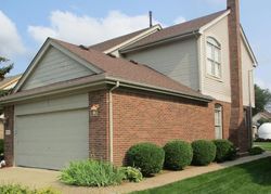 Pre-foreclosure in  GENESIS DR Trenton, MI 48183