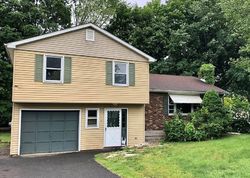 Pre-foreclosure Listing in PALMER CIR CROMWELL, CT 06416