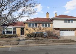 Pre-foreclosure in  HIGHRIDGE PKWY Westchester, IL 60154