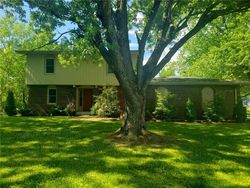 Pre-foreclosure Listing in GREENHILL WAY ANDERSON, IN 46012