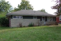 Pre-foreclosure in  MOCKINGBIRD DR Jeffersonville, IN 47130