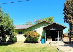 Pre-foreclosure in  HYDE ST Riverdale, CA 93656