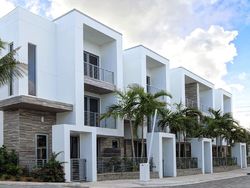 Pre-foreclosure in  NW 17TH WAY Boca Raton, FL 33431