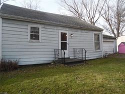 Pre-foreclosure Listing in 3RD ST LAKEMORE, OH 44250