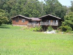  Community Dr, Madisonville TN