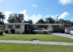 Pre-foreclosure in  ESTEY AVE Naples, FL 34104