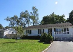 Pre-foreclosure Listing in E SYCAMORE ST CENTRAL ISLIP, NY 11722
