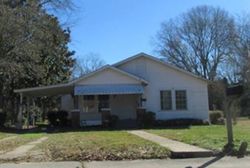Pre-foreclosure in  WAYNE ST Waynesboro, MS 39367