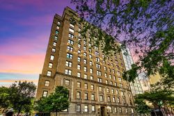 Pre-foreclosure in  N SHERIDAN RD E Chicago, IL 60657