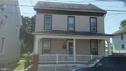 Pre-foreclosure Listing in E KING ST LITTLESTOWN, PA 17340