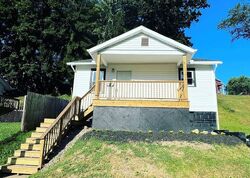 Pre-foreclosure in  WOODLAWN AVE Zanesville, OH 43701