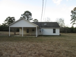 Pre-foreclosure in  STOCK LANDING RD Deville, LA 71328