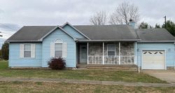 Pre-foreclosure Listing in PERIWINKLE DR RADCLIFF, KY 40160