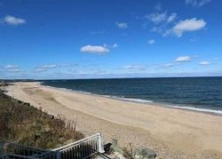 Pre-foreclosure Listing in MAKAMAH BEACH RD NORTHPORT, NY 11768