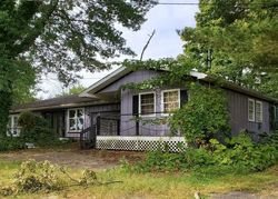 Pre-foreclosure Listing in JOE SKINNER RD BELPRE, OH 45714