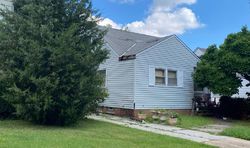 Pre-Foreclosure - Rockside Rd - Maple Heights, OH