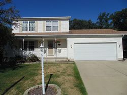 Pre-foreclosure Listing in GALWAY DR VALPARAISO, IN 46385