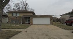 Pre-foreclosure Listing in W 19TH PL GARY, IN 46404