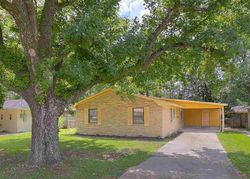 Pre-foreclosure Listing in LORRAINE ST BATON ROUGE, LA 70805