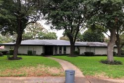 Pre-foreclosure Listing in GREENBROOK CIR DESOTO, TX 75115