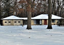 Pre-foreclosure in  KENILWORTH RD South Bend, IN 46637